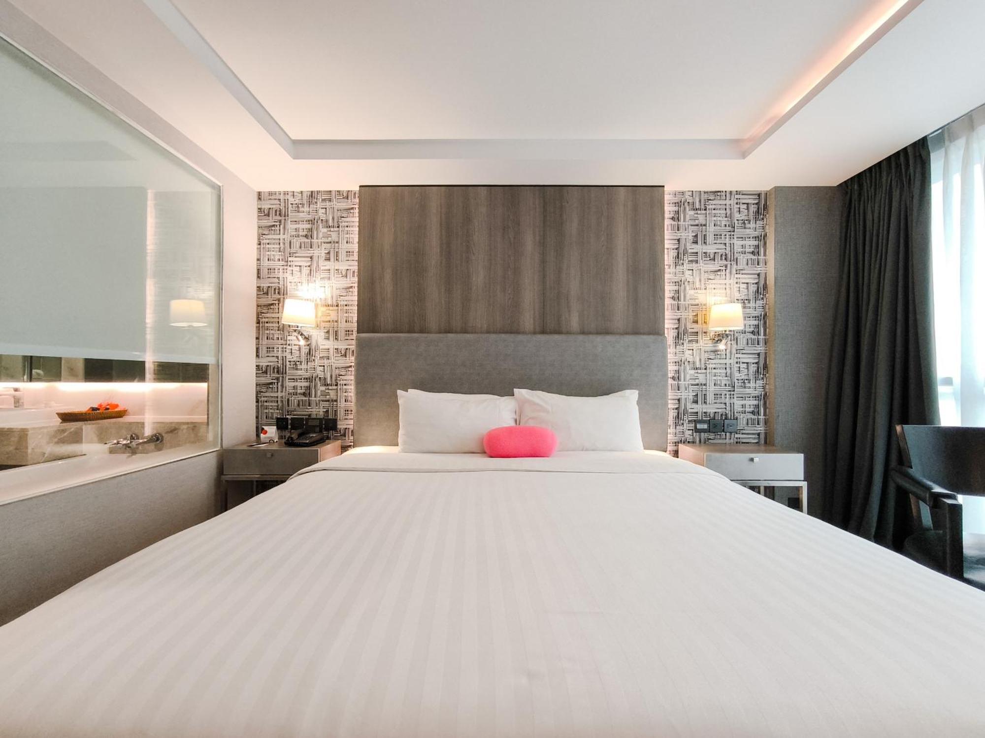 Citrus Suites Sukhumvit 6 By Compass Hospitality Бангкок Екстер'єр фото