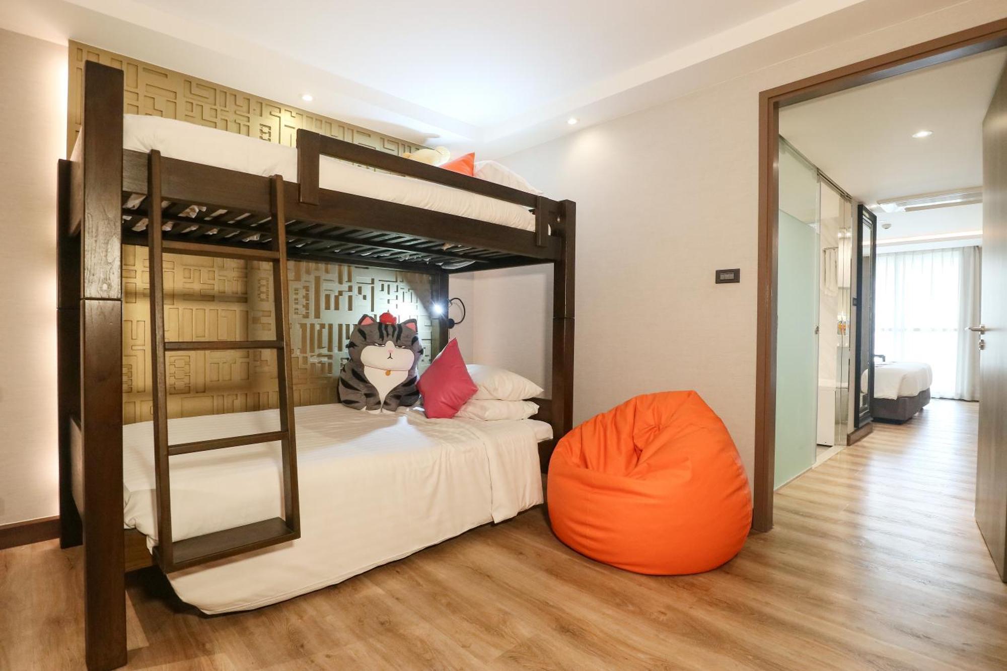 Citrus Suites Sukhumvit 6 By Compass Hospitality Бангкок Екстер'єр фото