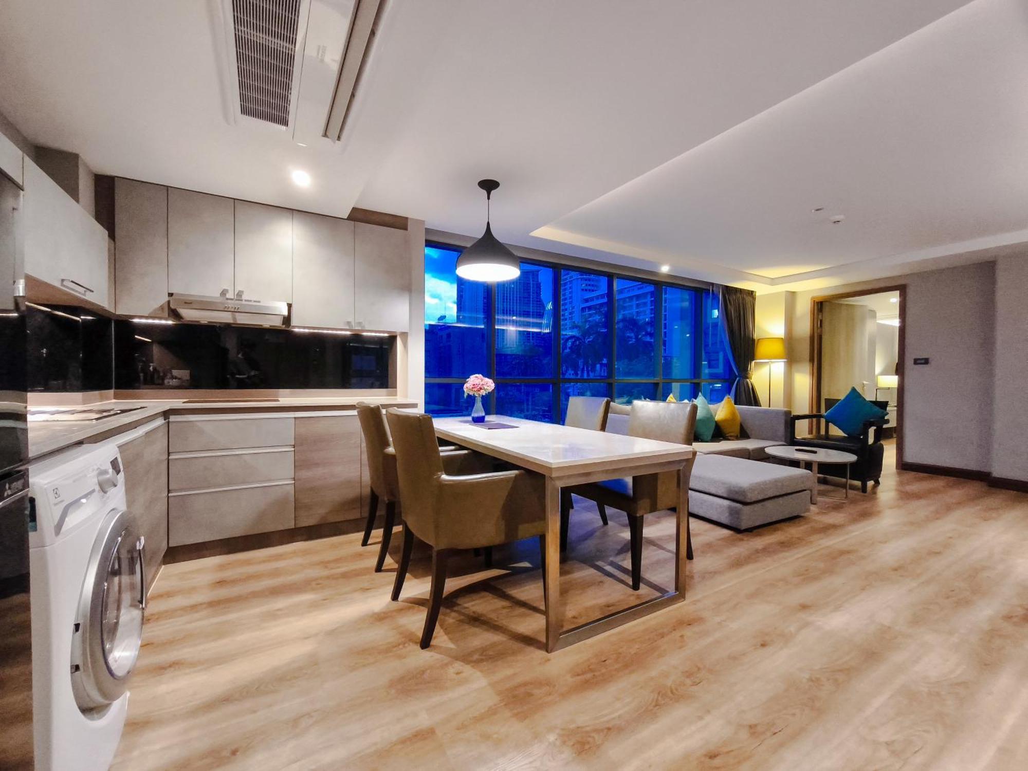 Citrus Suites Sukhumvit 6 By Compass Hospitality Бангкок Екстер'єр фото
